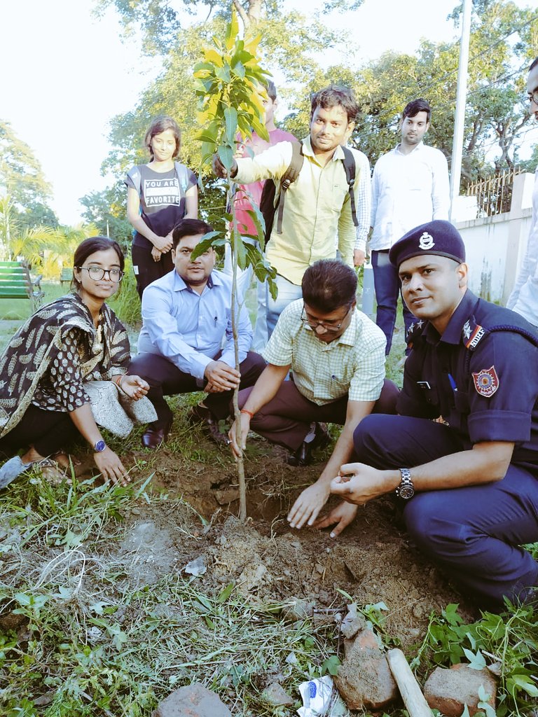 In co-ordination with 9 BN NDRF and DDMA Muzaffarpur, NYK Muzaffarpur organised one day training programme for Youth volunteers on Disaster Mitigation.
#InternationalDayforDisasterRiskReduction  #IDDRR2022
#EarlyWarningForAll  #DRRDay

@Nyksindia | @BiharNyks