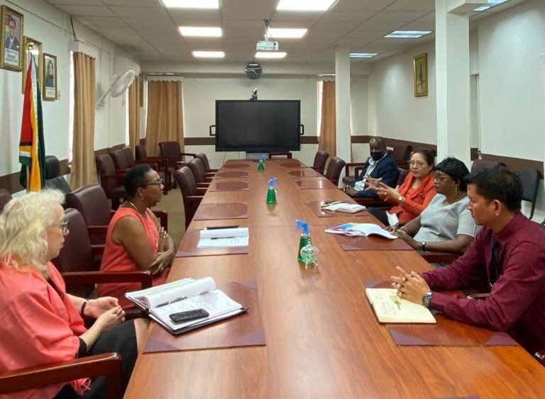 Excellent set of meetings in Guyana with education, human services and social protection ministries to discuss how the 🇬🇧 and 🇬🇾 can work together to address learning loss and tackle #GBV @UKinGuyana