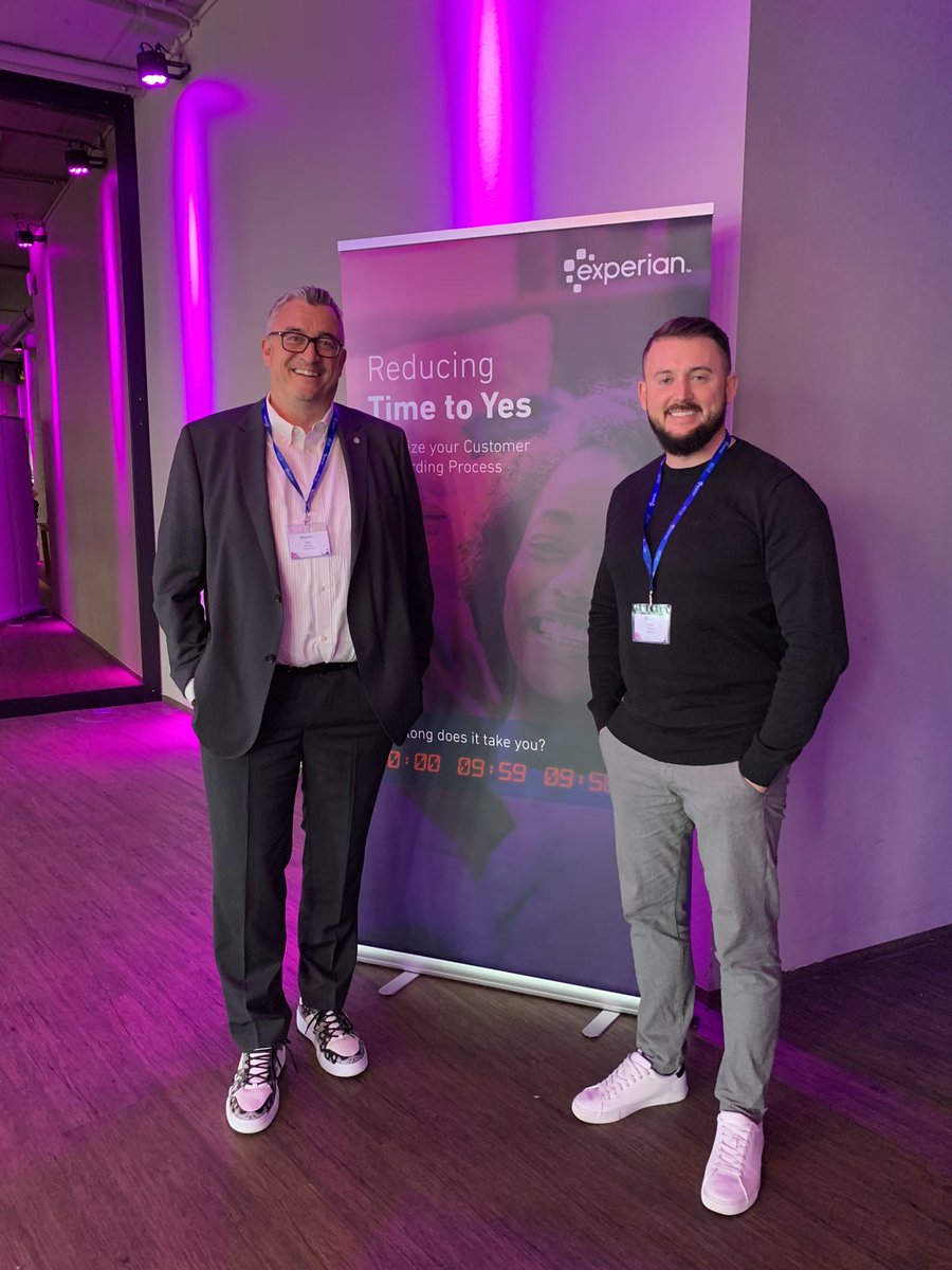 a_coolick's tweet photo. Cooles Event #experian4banks in Top Location- hier früher selbst eigene Veranstaltungen super erlebt- mit @RivertyCom @Experian #dataintelligence #banking https://t.co/L9ob3WyJsK
