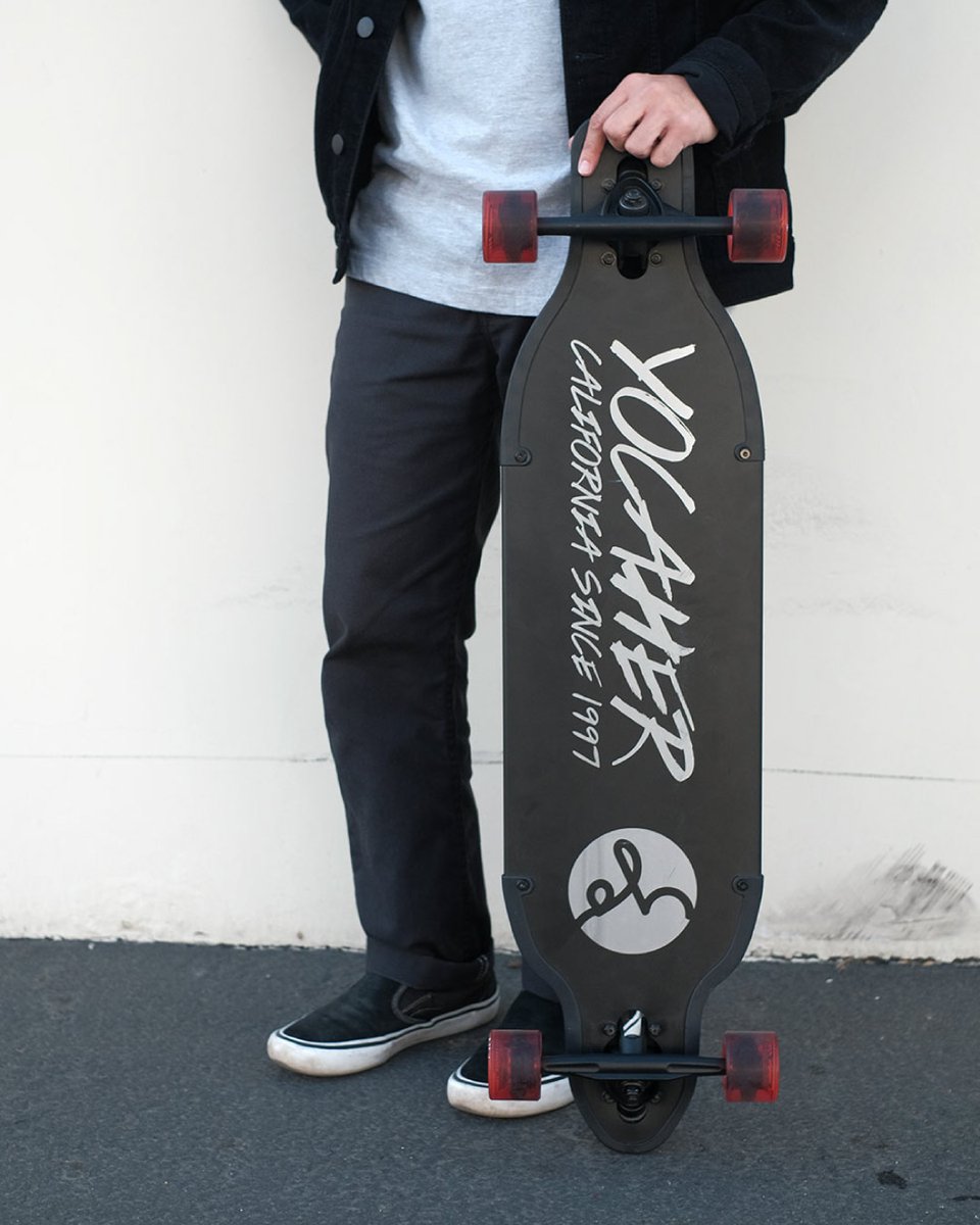 YocaherSk8's tweet image. Matte black aluminum longboard got that sexy, sleek vibe 
..
.
.
.
#yocaher #longbaords #aluminumlongboard #matteblacklongboard #skatelife #longboardingisfun #longboardlife #longboarder #longbaorderstyle #stylegam #skategram #longboardgram #longboardculture