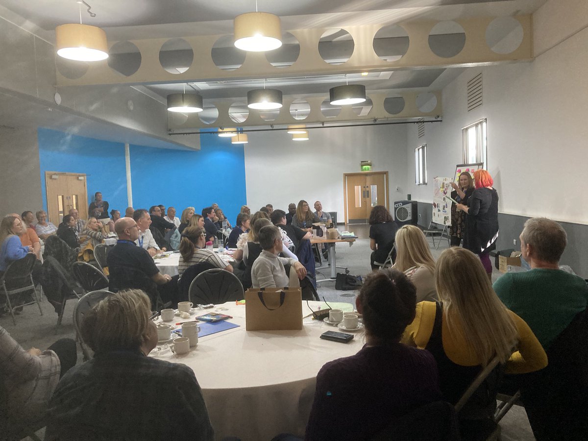 KateHorigan's tweet image. And it’s a wrap!! Four fabulous days of Achieve Partnership events concluded in sunny Bolton with compassionate staff, determination to challenge stigma and change lives and extreme crafting!!👏👏👇👇💛💛@GMMH_NHS @MyGreatPlace @EarlyBreakUK @SarahLe45506876 @BigLifeTweets