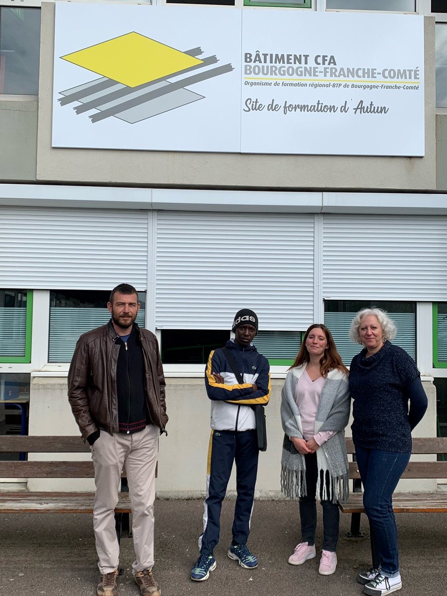 LhoteBenoit's tweet photo. #semainedubatiment, #metiersentention , visite du #CFA de @AutunVille organisée par l'agence de pôle emploi  Autun, site de formation pour les métiers du bâtiment. https://t.co/HPmTsbVWlu
