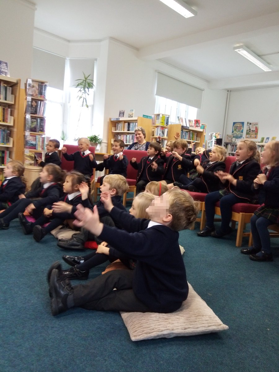 ShebbearCollege's tweet photo. We are delighted to have been able to take part in the @AppledoreBkFest again this year and last week we had visits from two fantastic #authors - Chloe Inkpen met Reception, Prep 1 & 2 with Lisa Williamson inspiring Form 1 & Prep 6!
#books #reading #library #ShebbearPrePrep https://t.co/ETZu1bdugq
