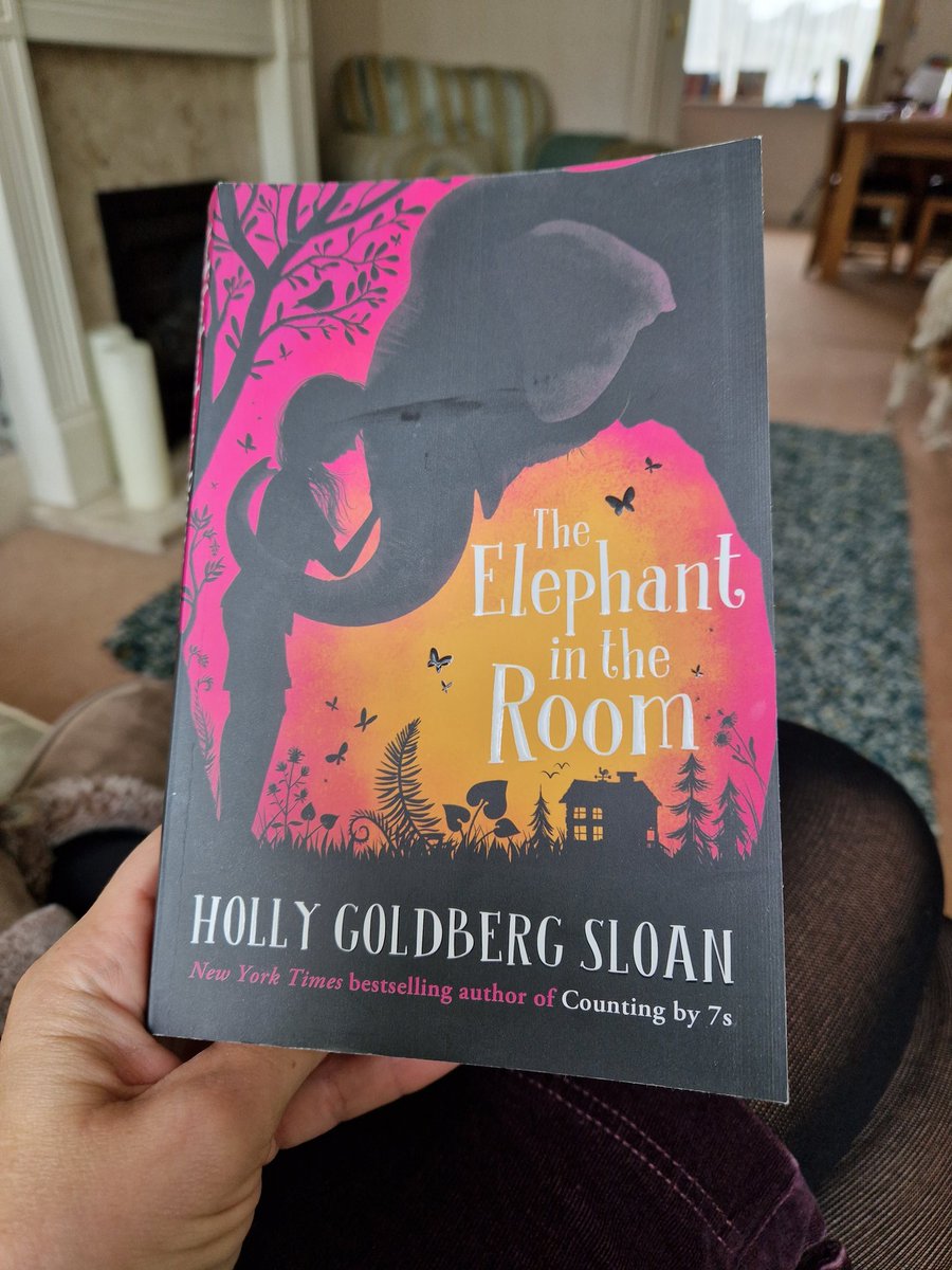 Taking time and thoroughly enjoying my latest <a href="/The_UKLA/">UKLA</a> book...a beautiful read and one which I am personally finding deeply moving <a href="/HGoldbergSloan/">Holly Goldberg Sloan</a>