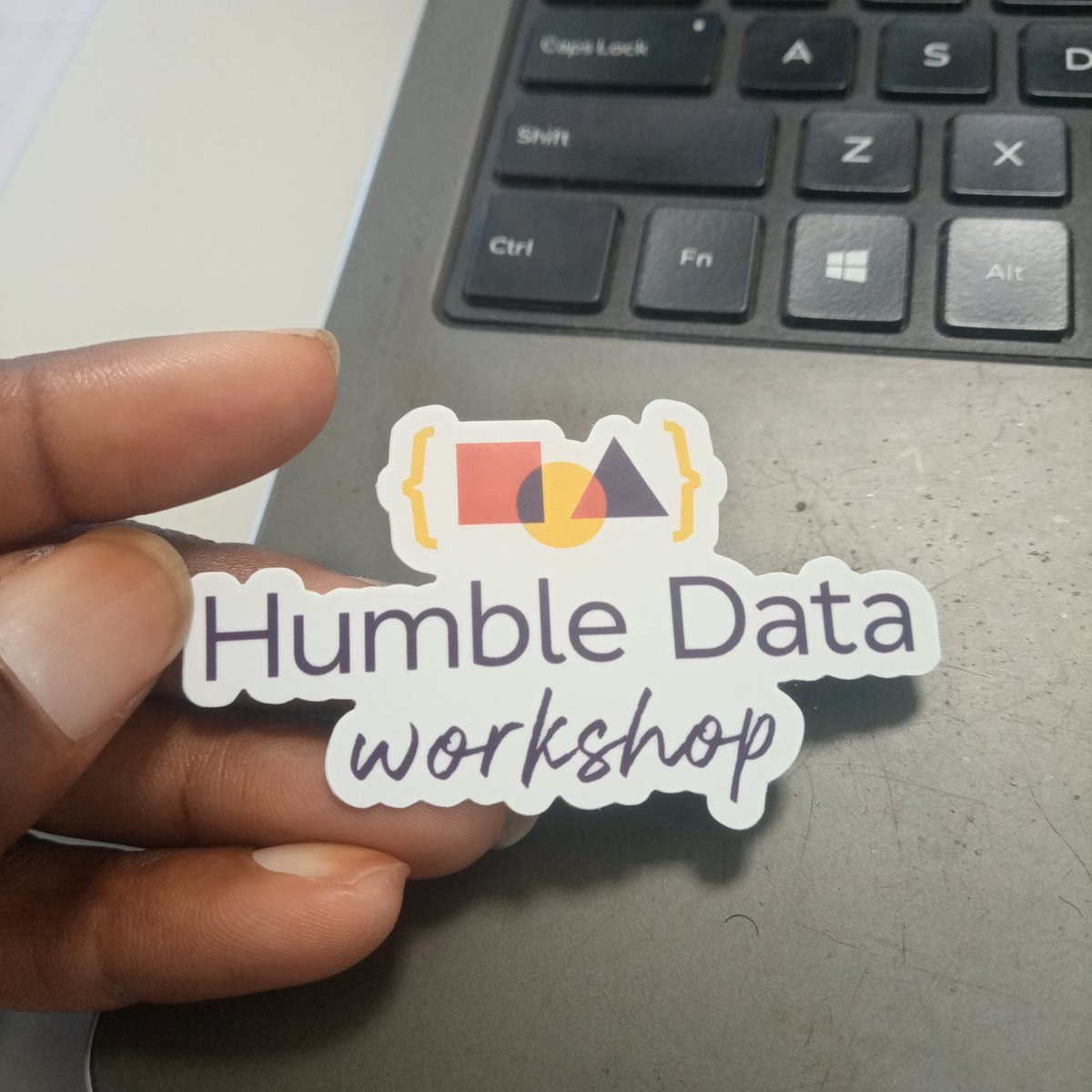 danieljatuat's tweet photo. Oooooh yeeeeeeeees 
A @HumbleData sticker for ma baby 💻

#PreConfDay
#PythonGhana 
#PyConGhana 
#PyConGhana22 https://t.co/FviddlmaXi