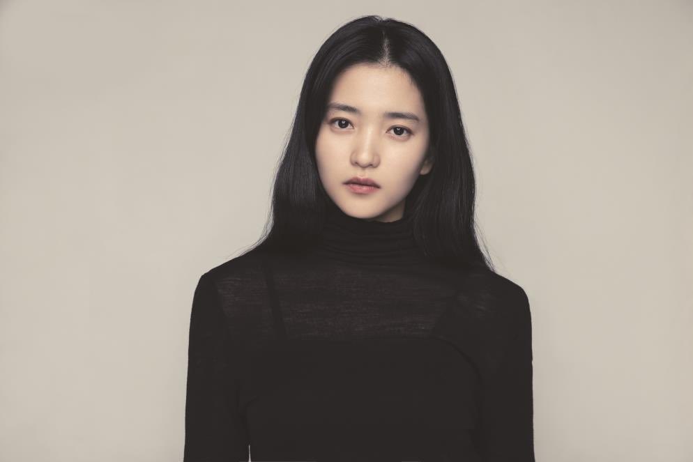 namrifiles's tweet photo. kim taeri selected as the 'advertiser's model award'📸
https://t.co/ay1k9mhosk https://t.co/PO5E1PUWfJ