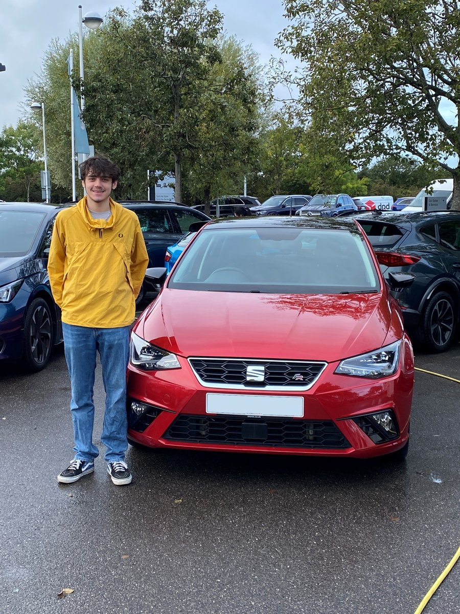 SnowsSEAT's tweet photo. We love happy customers! Miss Gough and Ethan were just a couple of this weeks handovers at Snows #SEAT #Portsmouth and #Southampton. We wish them many happy miles on the road. https://t.co/pk3HYQJNDo
