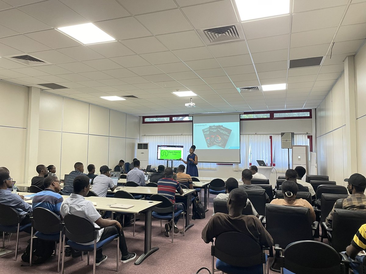 IkegahRuth's tweet image. .@elegant_tolly talking about Outreachy and Open Source 

@PyconGhana #PyconGhana2022