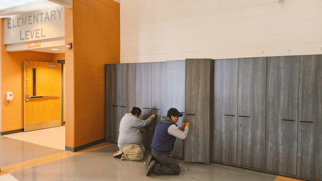 _AndyJacks's tweet photo. To support our amazing Tigers Take Home Book Program, we installed new fancy lockable cabinets near our elementary wing! Our parents and staff are so great to help our kids get extra reading resources at home!  #NokesvilleTigers https://t.co/91rw41KxDL
