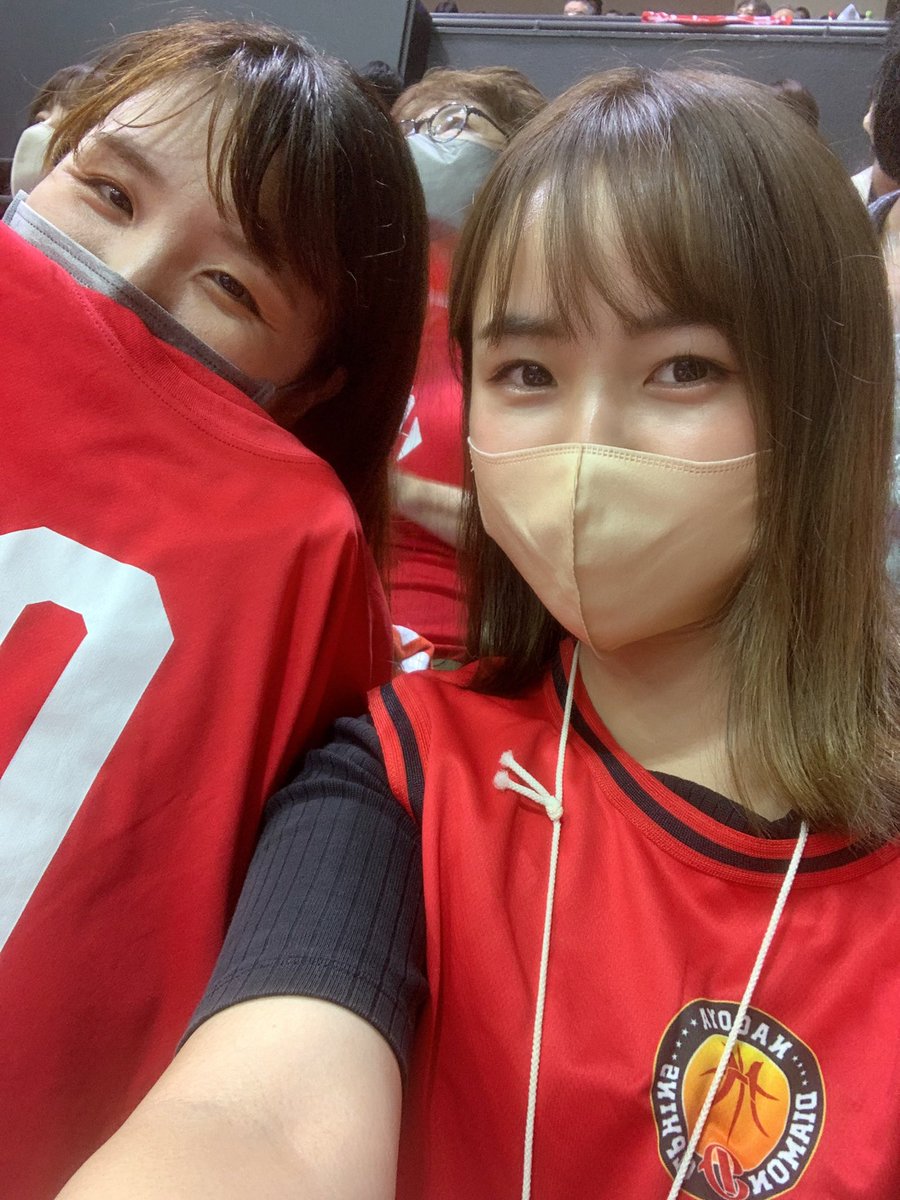 LooooveK's tweet photo. いつかの開幕戦🏀🐬
普段着ないユニを着てみた♡

#名古屋ダイヤモンドドルフィンズ
#シーホース三河 https://t.co/bIZJzG8rEo