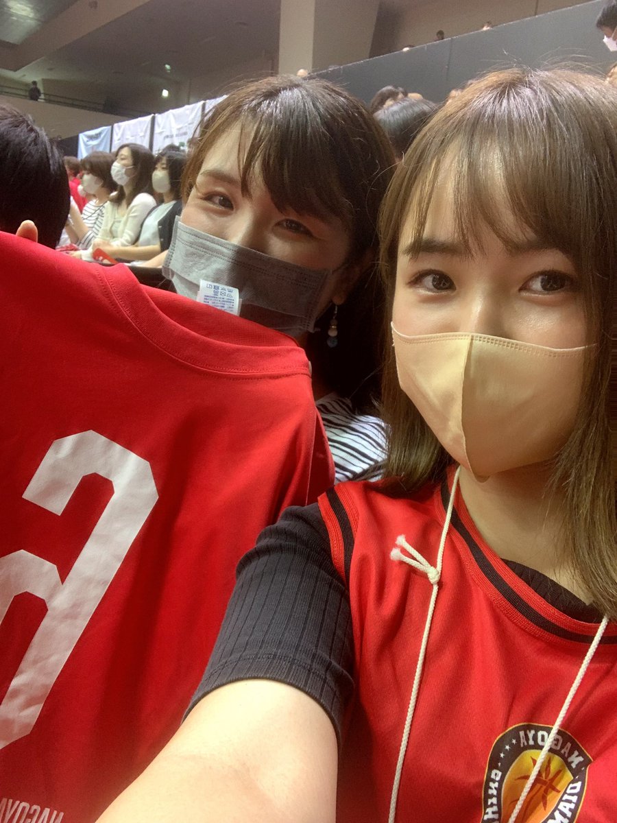 LooooveK's tweet photo. いつかの開幕戦🏀🐬
普段着ないユニを着てみた♡

#名古屋ダイヤモンドドルフィンズ
#シーホース三河 https://t.co/bIZJzG8rEo