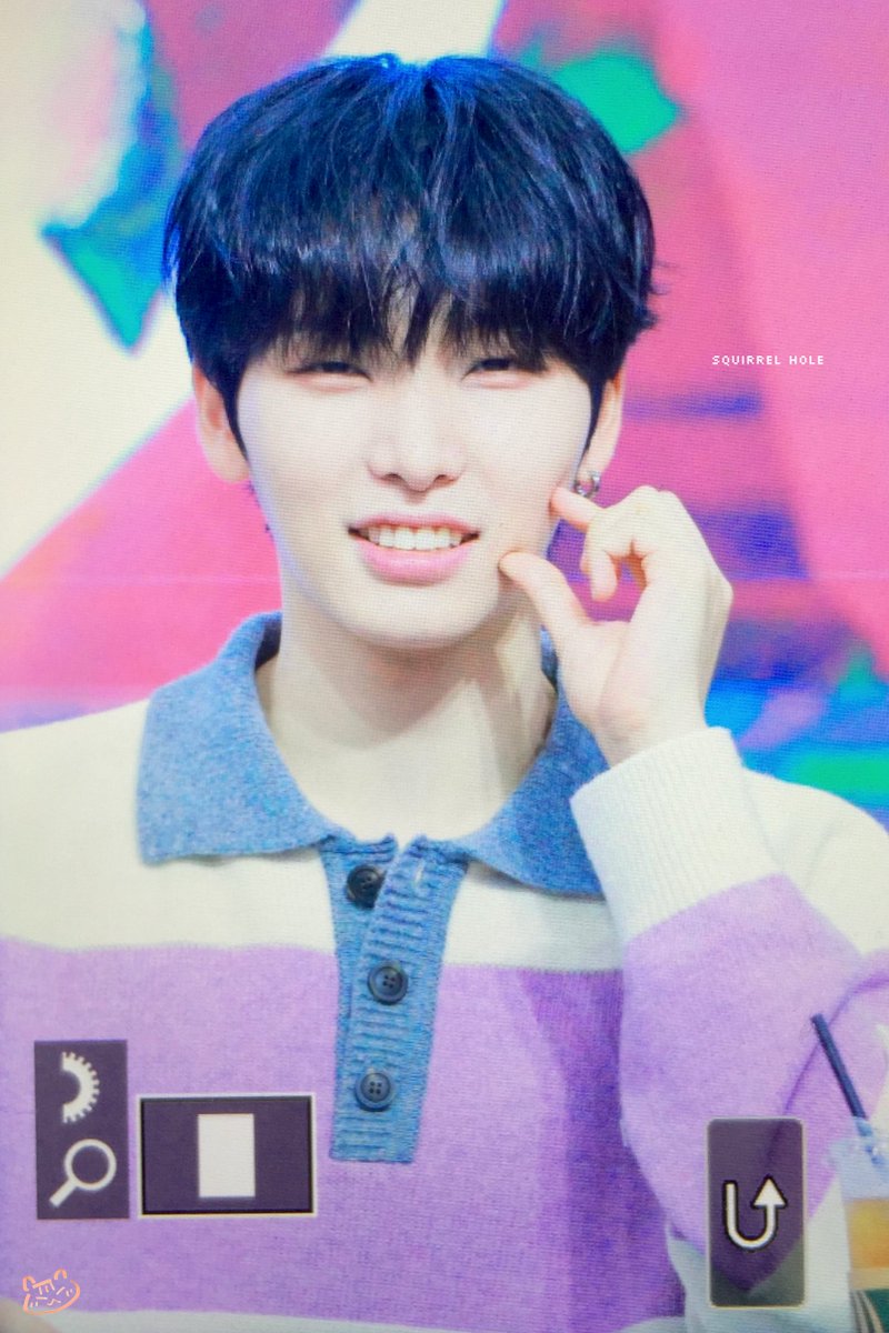 SquirrelHole67's tweet photo. 221013 메이크스타 팬싸 프리뷰

말랑다람이

#서호 #SEOHO #원어스 #ONEUS #ソホ https://t.co/iIpx7ifn9A