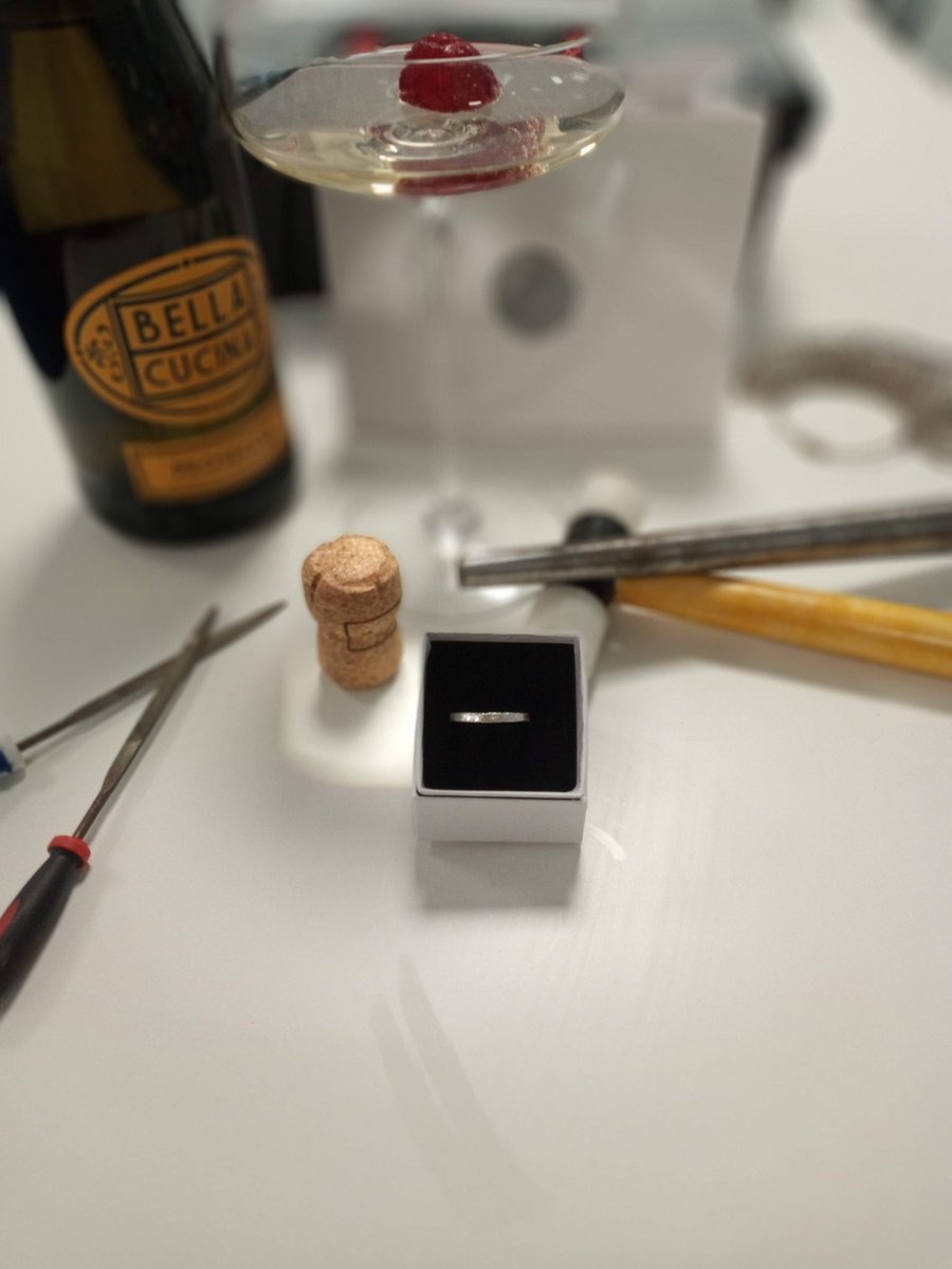 Rozcoulthard's tweet image. Next pamper session at By Ros Silver workshops, Friday 21st October 6pm, Villa Real, Consett. Get in touch to book
#ringmaking #silverworkshop #NorthEast #COUNTYDURHAM   #JewelleryHandmade #silverjewellery