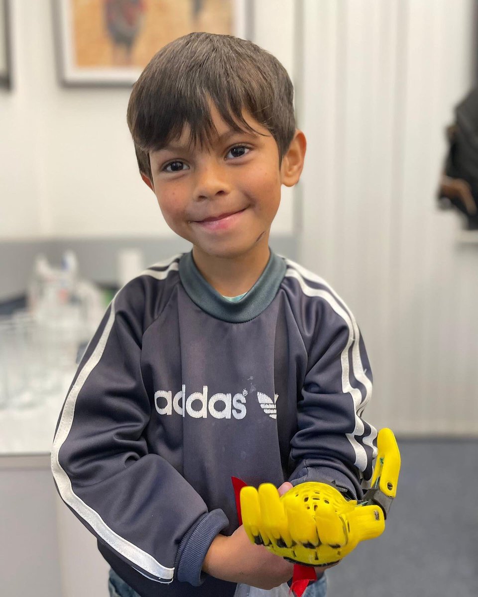 ASLAN, EL SÚPER HÉROE AURINEGRO

Con mucha emoción, entre tímido y curioso llegó Aslan, un hermoso niño de 5 años de Maldonado, acompañado de Barbara su hermana, a buscar su manito.

1/5