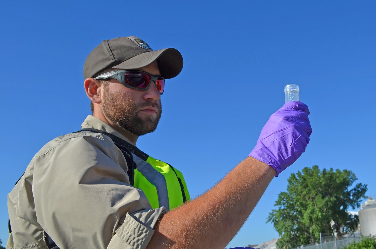 USFWS's tweet photo. I took the eDNA test turns out there are no invasive carp in these waters. 🥳 https://t.co/Be78QTaMII