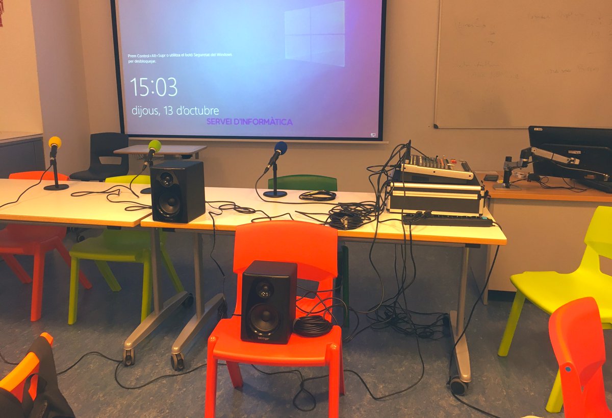 Marpacheco2601's tweet photo. Empezamos a trabajar el Podcast📻🎙 
#MI1855B https://t.co/sBGy4fmH7b