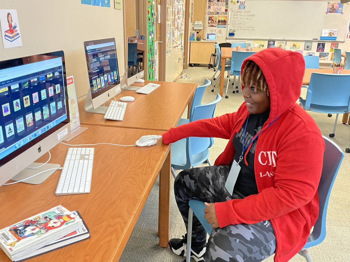 NESlibrary's tweet photo. Best moment of the morning so far. What do you NOTICE? What do you WONDER? Our students are so clever. #JOY and laughter ensued in our @NESlibrary @NorthsideES #SpookyLibrary #HalloweenReady https://t.co/1vA0hzT0rp