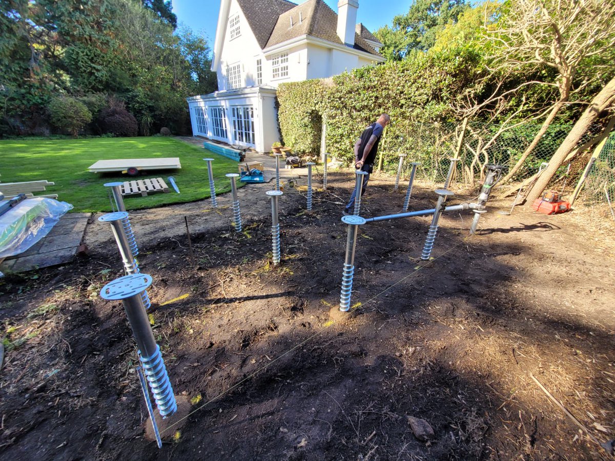 Swiftorg's tweet photo. Our installation team in Kingston are making great progress on this, soon to be, amazing home office. ✔
#gardenroom #gardenrooms #gardenoffice #officespace #designandbuild #sippanels #officepod #WFH #workfromhome #HybridWork #kingston #groundscrews https://t.co/NT7eST77Bt