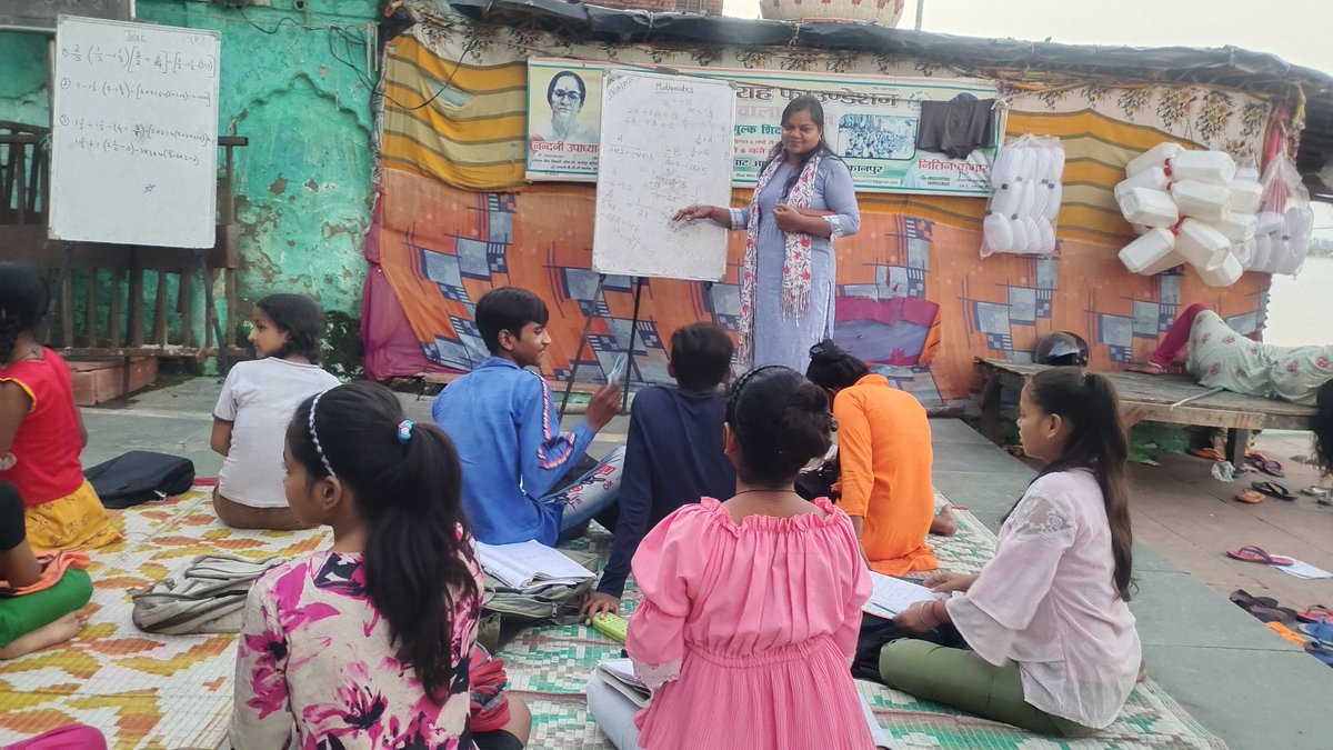 Priyank40199012's tweet photo. #class10mathematics
#class12mathematics
बाबा आनंदेश्वर मंदिर पर गंगा घाट के किनारे बच्चों को निशुल्क ज्ञान वितरण करते हुए
@varmakanil https://t.co/LpvKnhbehv