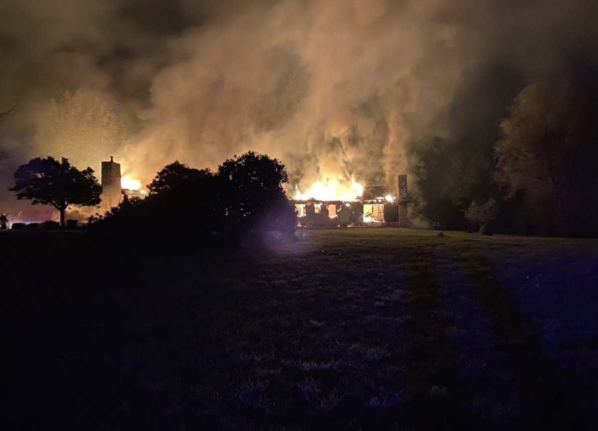 Es bien difícil seguir conversando cuando estamos frente a un gobierno q promueve la impunidad frente al terrorismo. 
Fuerza Carmen Philips