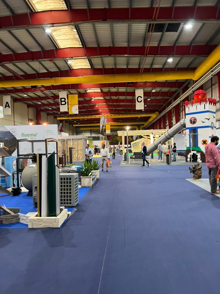 tfibuae's tweet photo. At the Concreta - Exponor Exhibitions Porto, visiting current and prospective clients.

#tfib #concreta #exponor #exhibitions #international #portugal #porto #tradefair #exhibitors #suppliers https://t.co/xW2PwsomwL