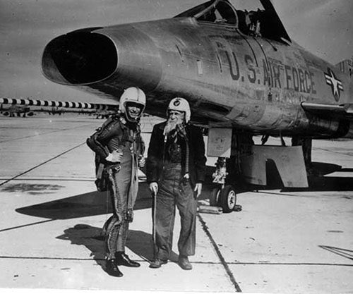 NlGROTORO's tweet photo. Civil war veteran posing next to a fighter jet in 1955 https://t.co/xHwltO5U2X