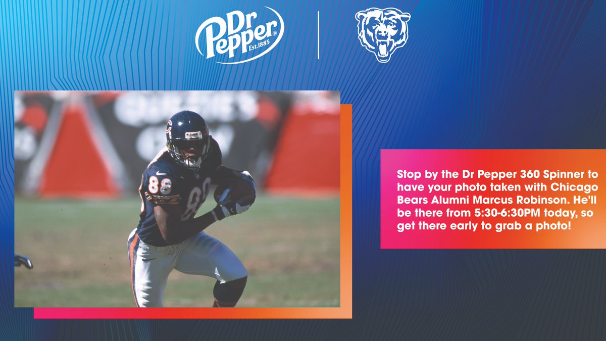 BearsLocal's tweet photo. Grab a 📸 with Marcus Robinson at the @drpepper 360 Spinner inside Gate 0! https://t.co/P9gcxrxfsp