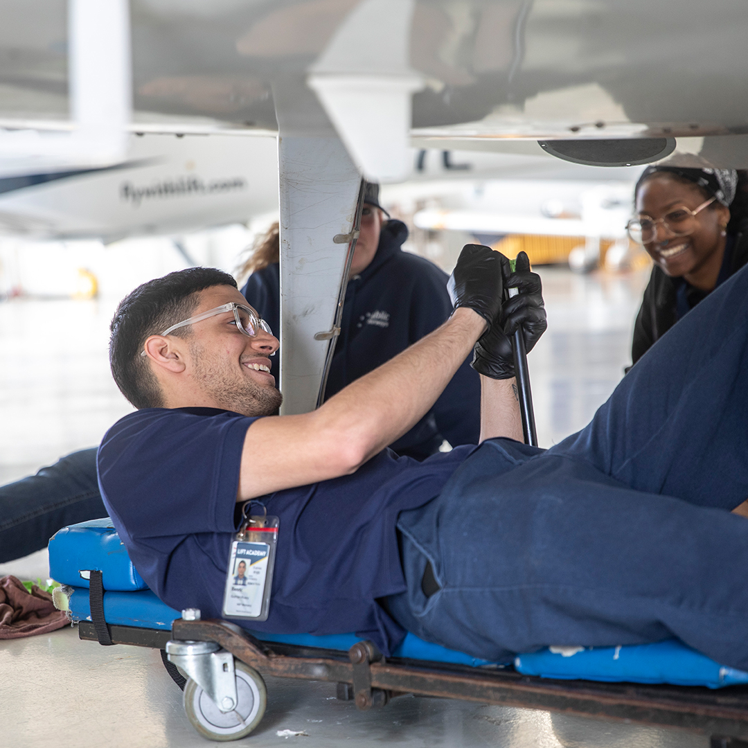 FlyWithLIFT's tweet photo. Interested in a “grounded” aviation career? Start your AMT career at LIFT! Experience paid on-the-job training working alongside licensed A&P technicians on state-of-the-art aircraft. Apply today at https://t.co/mUiHgdF6AF. #FlyWithLIFT #AviationMaintenanceTechnician #Aviation https://t.co/pfle66OVAl