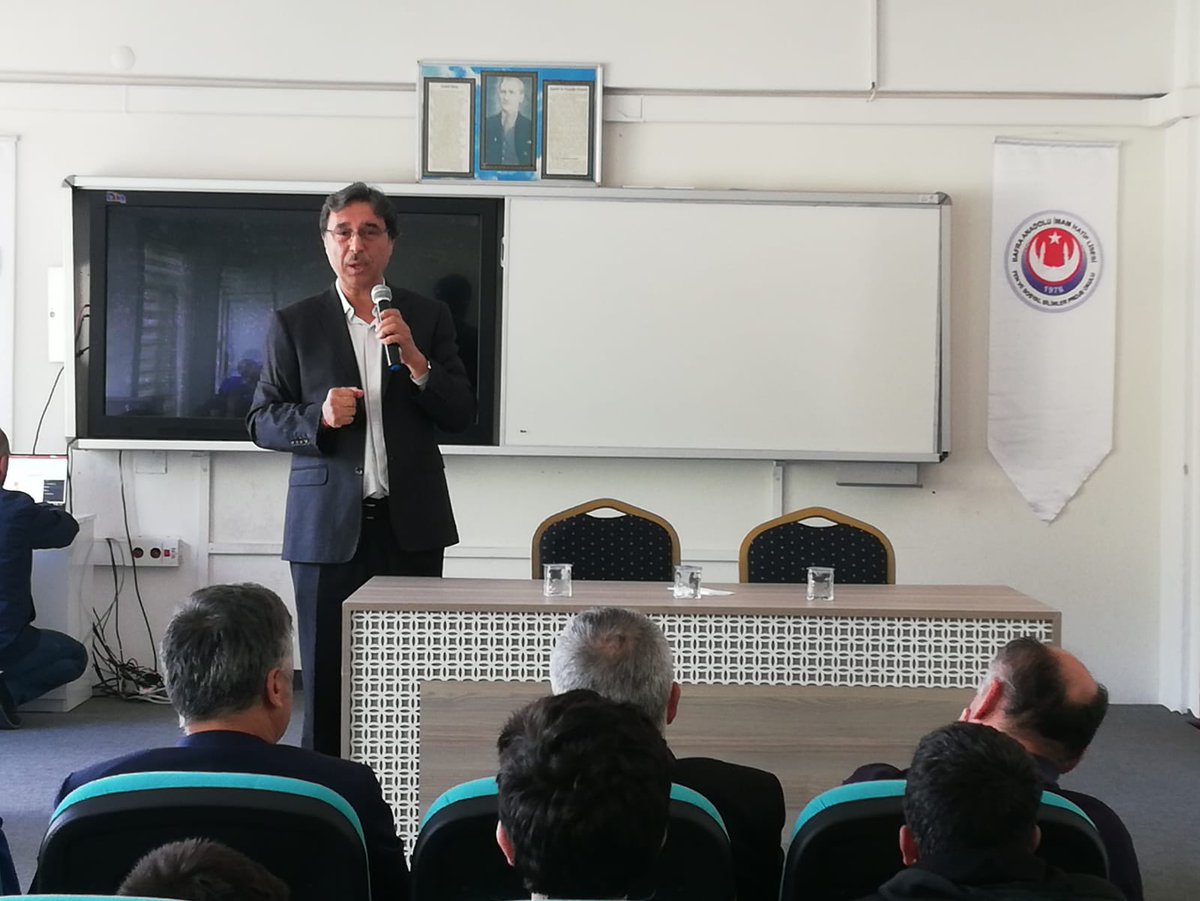 mehmetalikatip1's tweet photo. OMÜ İlahiyat Fakültesi Öğretim Üyesi Doç.Dr. Ali YÜKSEK hocamızın ”GDO’lu Ürünler”konulu sunumunu @BafraHatip ‘te öğrencileri ve öğretmenleri ile birlikte dinledik. Sayın hocamıza vermiş olduğu bilgiler için teşekkür ediyoruz.
@bafra_mem @samsunmem @muratagar60 @tcmeb https://t.co/9TgMLb9y0n