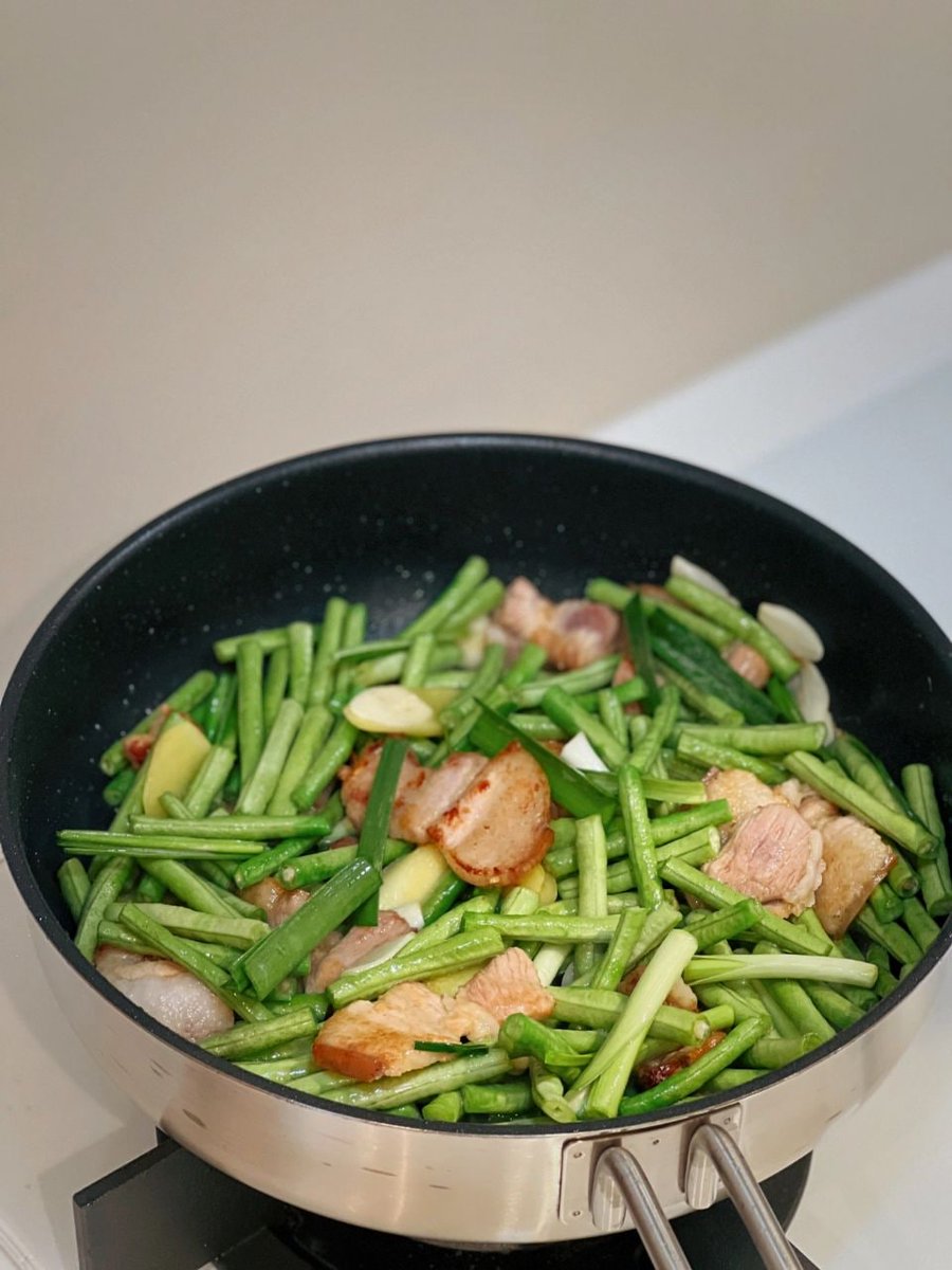 As long as the spine is not bent, there is no mountain that cannot be lifted.