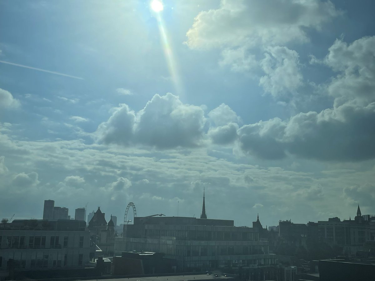 Sunshine #deskview <a href="/DekaChambers/">Deka Chambers</a>