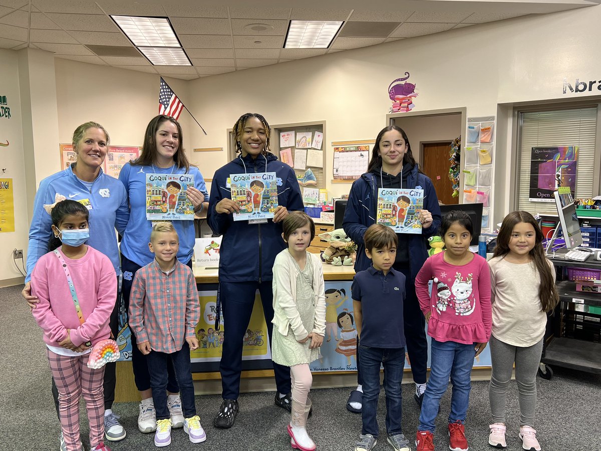 Could have so easily have slept in.
But 🙋‍♀️ the chance to read to the local elementary school. Thank you to @Eva_Hodgson10 <a href="/Ktoddwilli/">Kennedy Todd-Williams</a> <a href="/paulinaparis23/">Paulina Paris</a>. You made the day if so many. <a href="/uncwbb/">Carolina Women's Basketball</a>