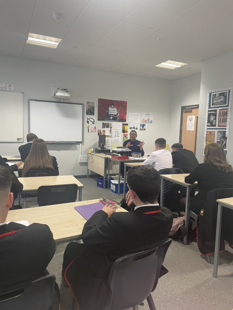 He’s backkkkkk🐝🐝 #alwaysambees