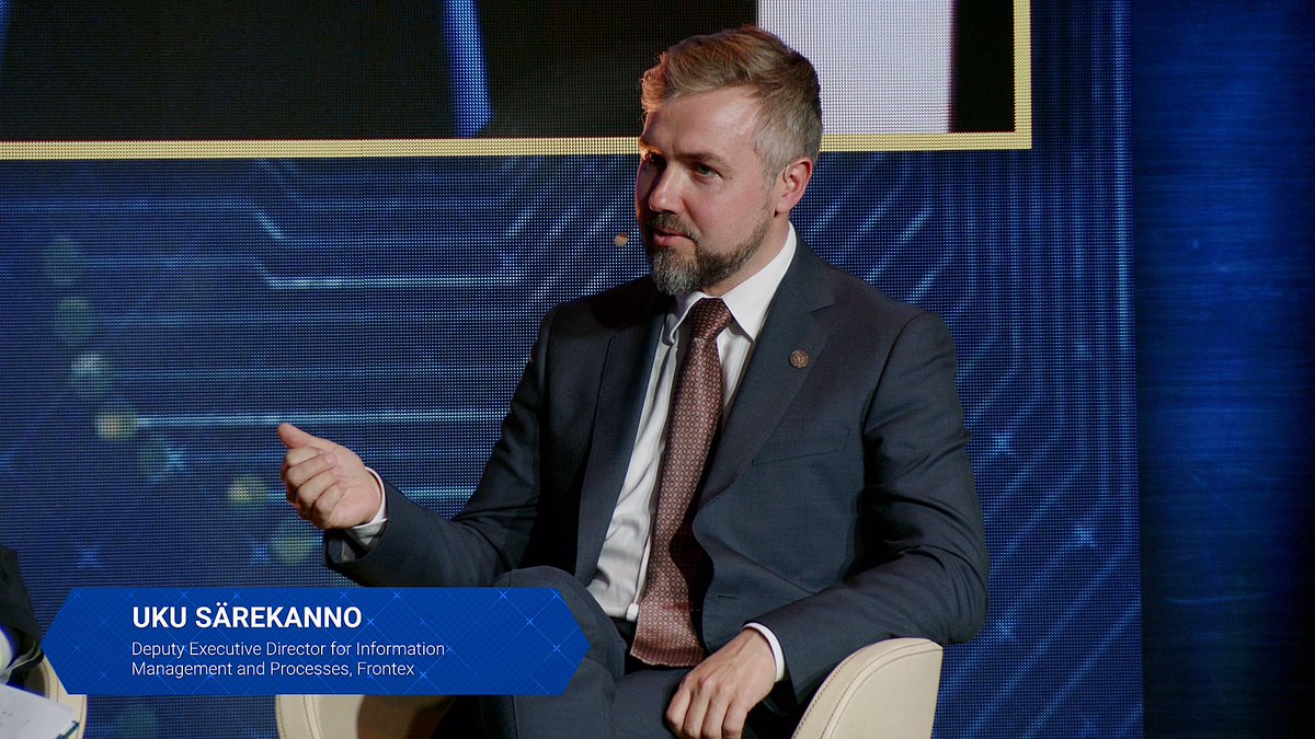 euLISAconf's tweet photo. @Frontex Deputy Executive Director and our former colleague Uku Särekanno: 1,800 border crossing points need to be ready for the new way of doing business - it will not be easy, but we will make it happen.
#euLISA10 https://t.co/AIX3XmXfoh