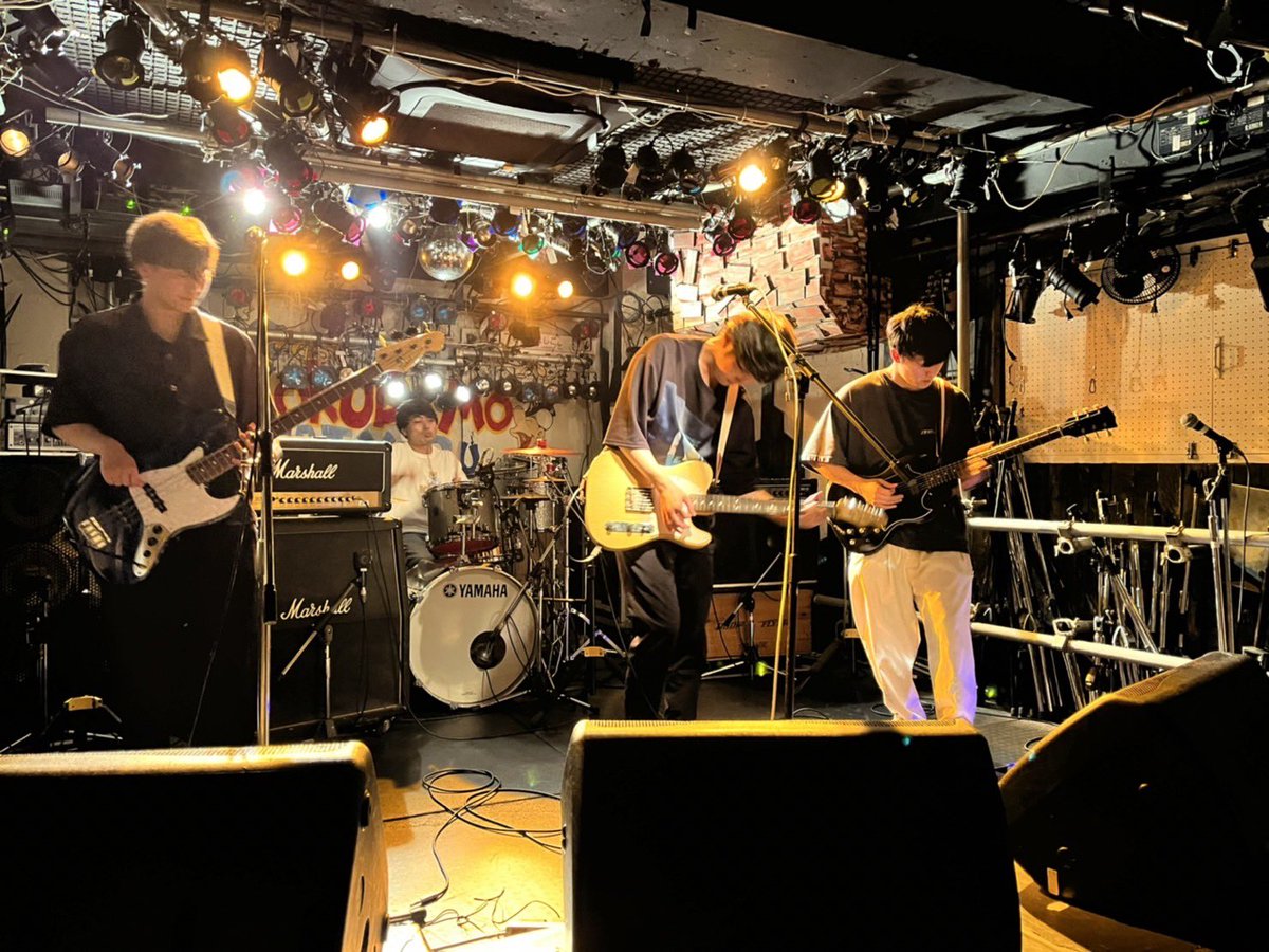 shiki_ni_ukabu's tweet photo. 10/16 赤坂navey floor
四季に浮かぶ海月
16:55〜です!!
お待ちしております👐👐
#shiki_ni_ukabu
#四季に浮かぶ海月
#赤坂naveyfloor
#パンとサーカス
#ハイカーシック
#ISOLASIONS
#SSHY・ザ・SSHY
#Redseven'thExtra
#ヒカリテラシテ https://t.co/SJUM7MW15V