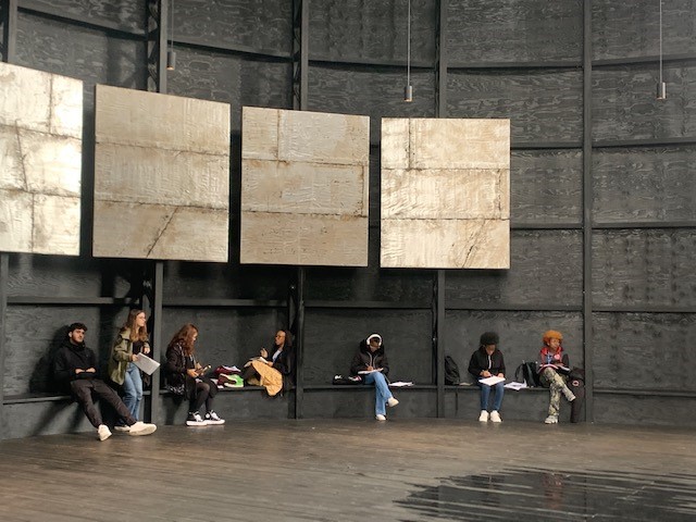 Our art students visited the Back to Earth exhibition at the <a href="/SerpentineUK/">Serpentine</a> last week, where they wrote about artworks that intrigued them, then sketched the exterior and interior of the pavilion. Then it was back to college to add their work to their project slideshows!