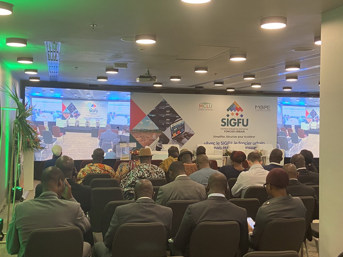 cchantraine's tweet photo. Lancement du pilote du #titrement-massif à #abidjan, dans le cadre du projet #sigfu pour le #mclu, mené par #ignfi @GeofitGroup https://t.co/fvAU5dVetT