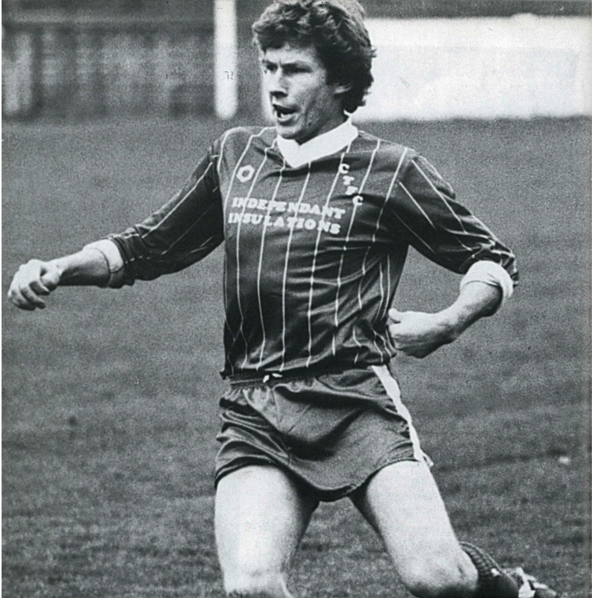 robinstrust's tweet photo. The Trust have been chatting about our favourite kits from back in the day - this is a particular collector's item: Both the kitman and the shirt sponsor are having a day to forget.
#retrorobins #ctfc #footballshirts #footballshirtculture #footballshirtdesign #cheltenhamtown https://t.co/29cjr3NC27