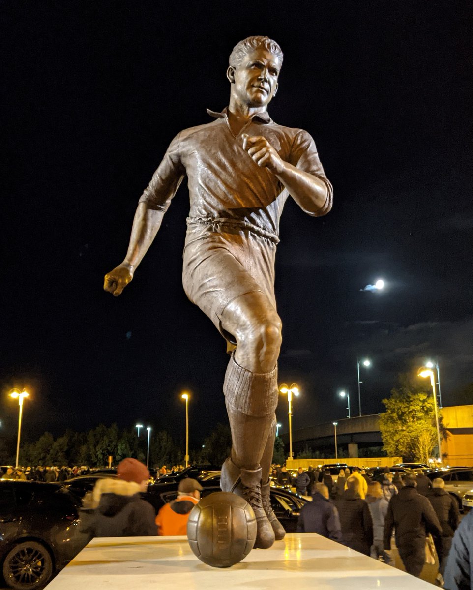rob_fmttm's tweet photo. Boro-tastic double header on Saturday @BaseCampBoro - From noon the latest and hopefully greatest @boroshirtmuseum and also @HeritageUnlockd @Tosh_Warwick talking about the great George Camsell from 12.30am https://t.co/xhZdUHNO3F https://t.co/eIQOU9qXOv