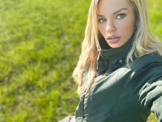 Was f&uuml;r ein geiles Wetter... Mach Dir einen sch&ouml;nen Donnerstag 😘 https://t.co/ai9Y7KjIlc<a href="/tag/neuesprofilbild"class="tags"><span>#neuesprofilbild</span></a>