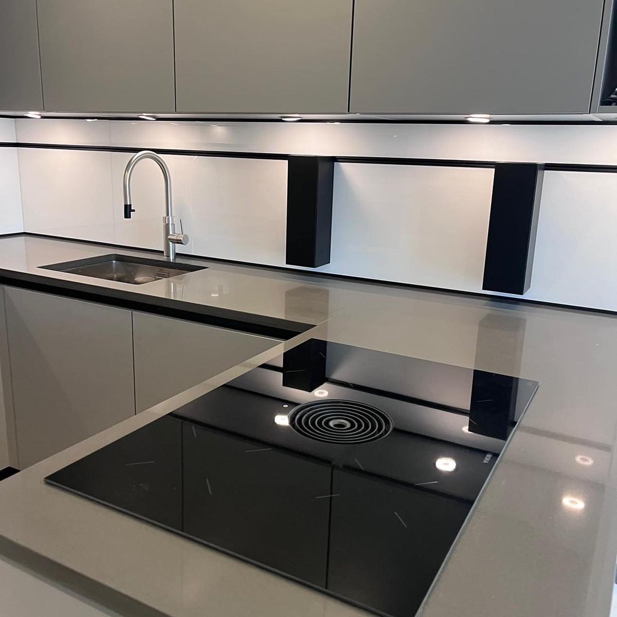 KGElectricalCo1's tweet photo. Another project over in #Harpenden ✨

Looking forward to seeing the whole house finished ✔

#electrician #electricalcontractor #project #ledlighting https://t.co/baJJBlH1DM