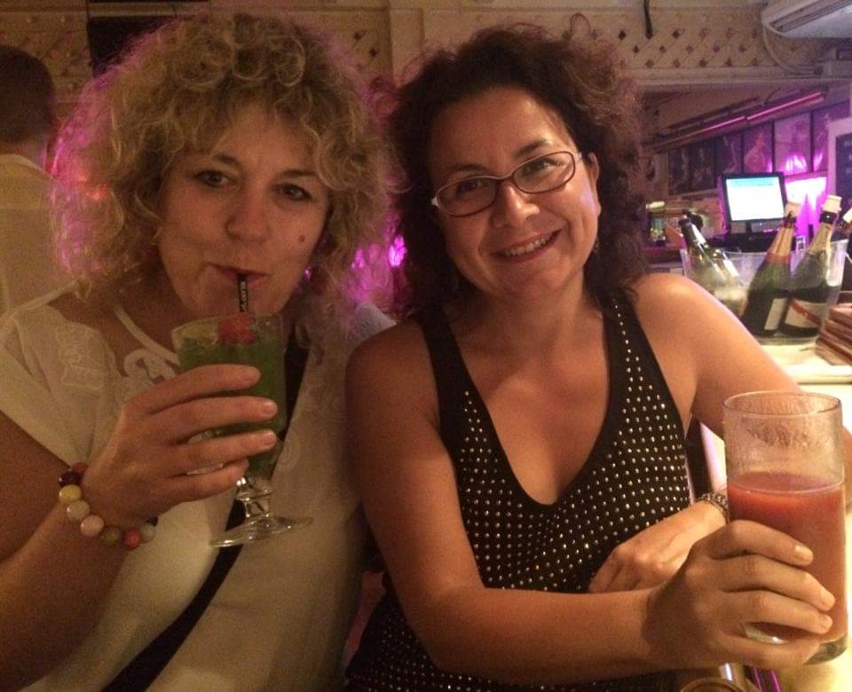 Hola! Amb la Miriam tenim un bolo divendres 14 a les 18h a la Cripta Gaudí, però sembla ser que l'espai és petit i que està ple... De tota manera l'anunciem igualment, perquè ens fa molta il.lusió! Oi que sí, Sister Marion??
@mir_aparicio