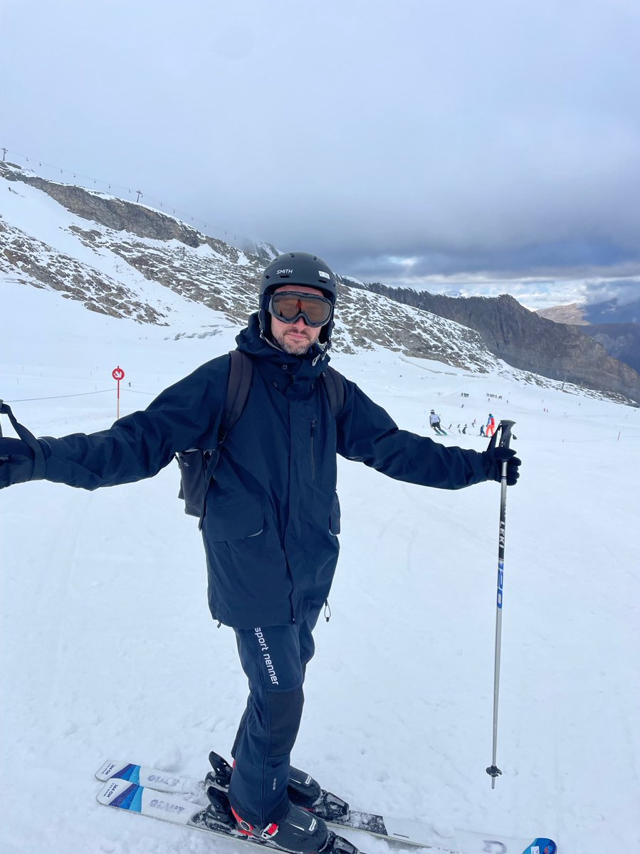 PhoPodcast's tweet photo. Press trip with @austriatourism exploring #Vienna, the #Zillertal region ⛷ and the region of #Seefeld. We are blown away by the beauty of this place 😍 Did you know that you can ski all year round in Austria 🤩

Podcast coming soon. Produced by @PodcastAnt 

#FeelAustria #travel https://t.co/NNaCwCGqm1