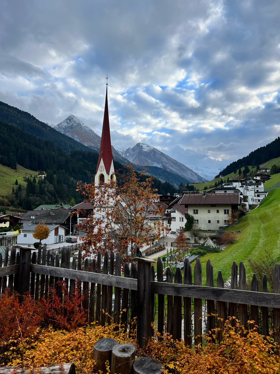 PhoPodcast's tweet photo. Press trip with @austriatourism exploring #Vienna, the #Zillertal region ⛷ and the region of #Seefeld. We are blown away by the beauty of this place 😍 Did you know that you can ski all year round in Austria 🤩

Podcast coming soon. Produced by @PodcastAnt 

#FeelAustria #travel https://t.co/NNaCwCGqm1