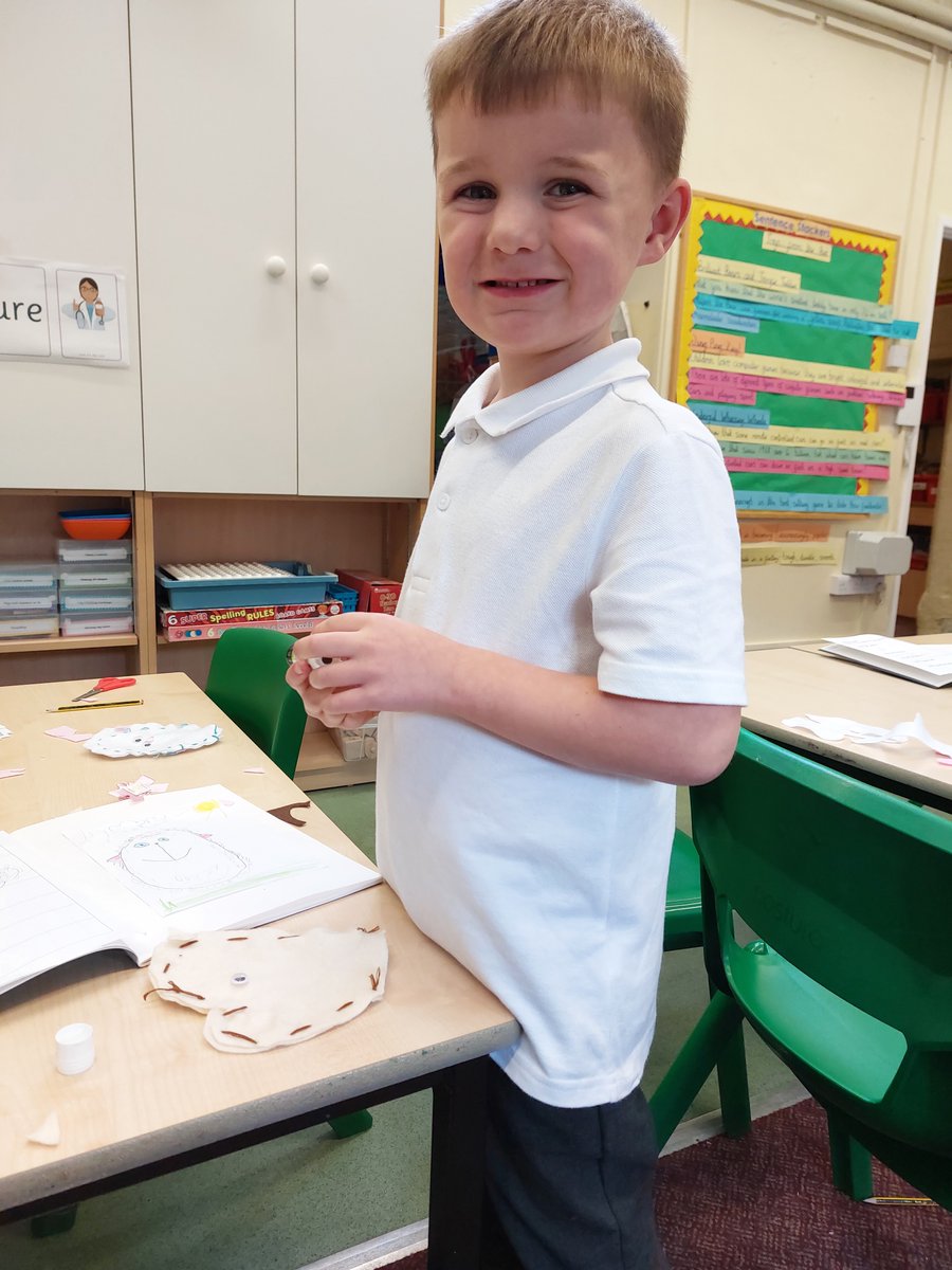 BiburySchool's tweet photo. Acorns Class are busy making hand puppets in Design and Tecnology this term. They have learnt how to design, create a template, cut fabric leaving an excess for sewing and joined fabric using a running stitch. They are very pleased with their progress thus far. https://t.co/v6xDVbOtTd