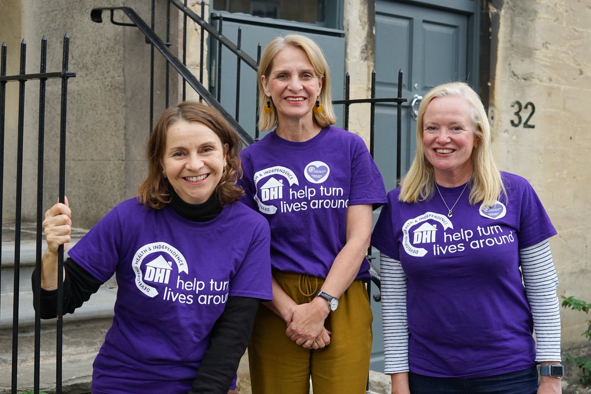 Hue thanks to Bath MP <a href="/Wera_Hobhouse/">Wera Hobhouse MP 🔶 🇺🇦</a> for backing our new Fashion Swap Fundraiser! dhi-online.org.uk/about-us/news/…