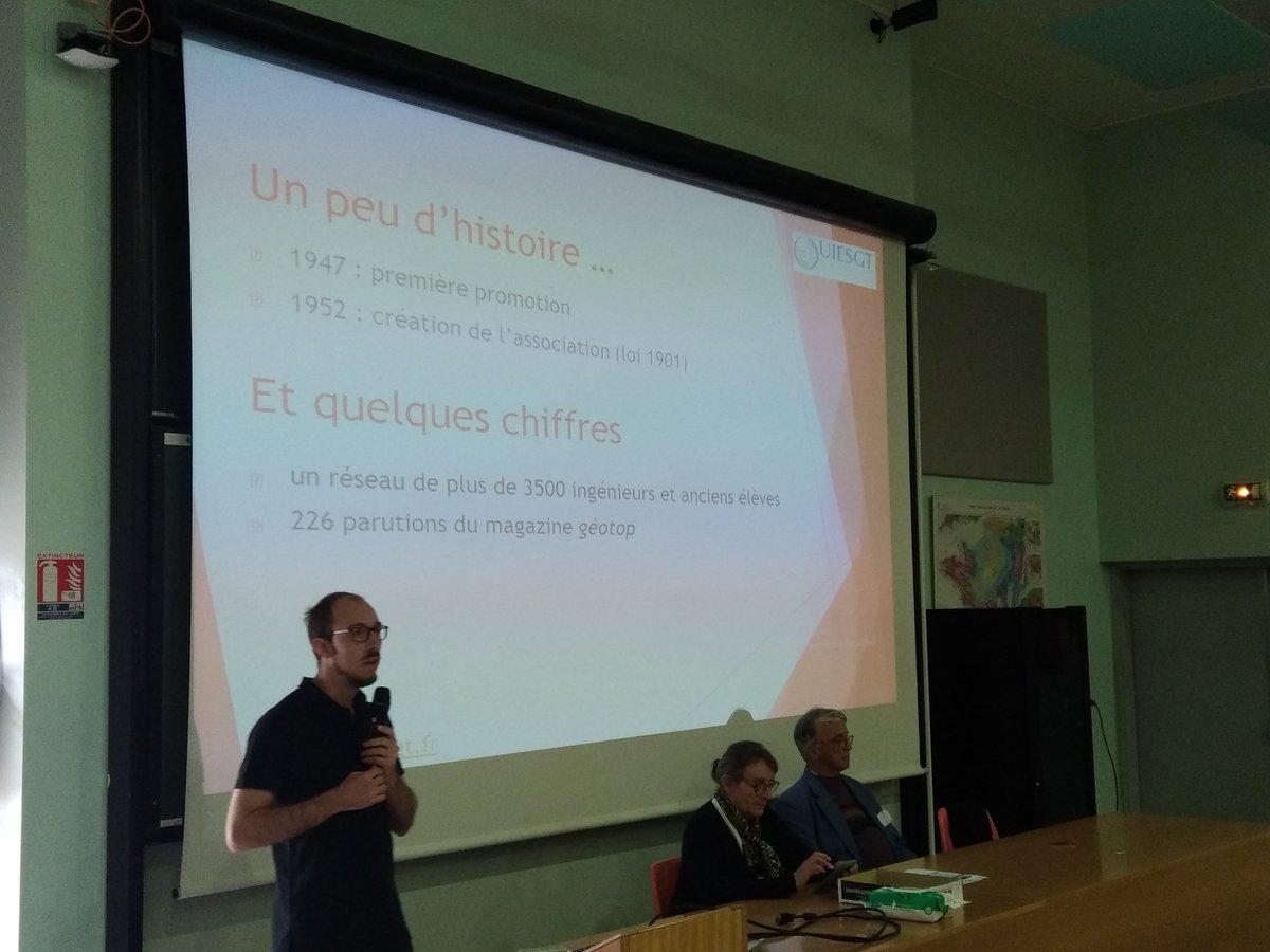 esgtcnam's tweet photo. Deuxième session de conférences lors du #CercleGeo22 organisé par le #bde de l'@esgtcnam.
@LeCnam @DG_CSNGT @OGE_geometres @UNGE_officiel https://t.co/DekyxWLfOW