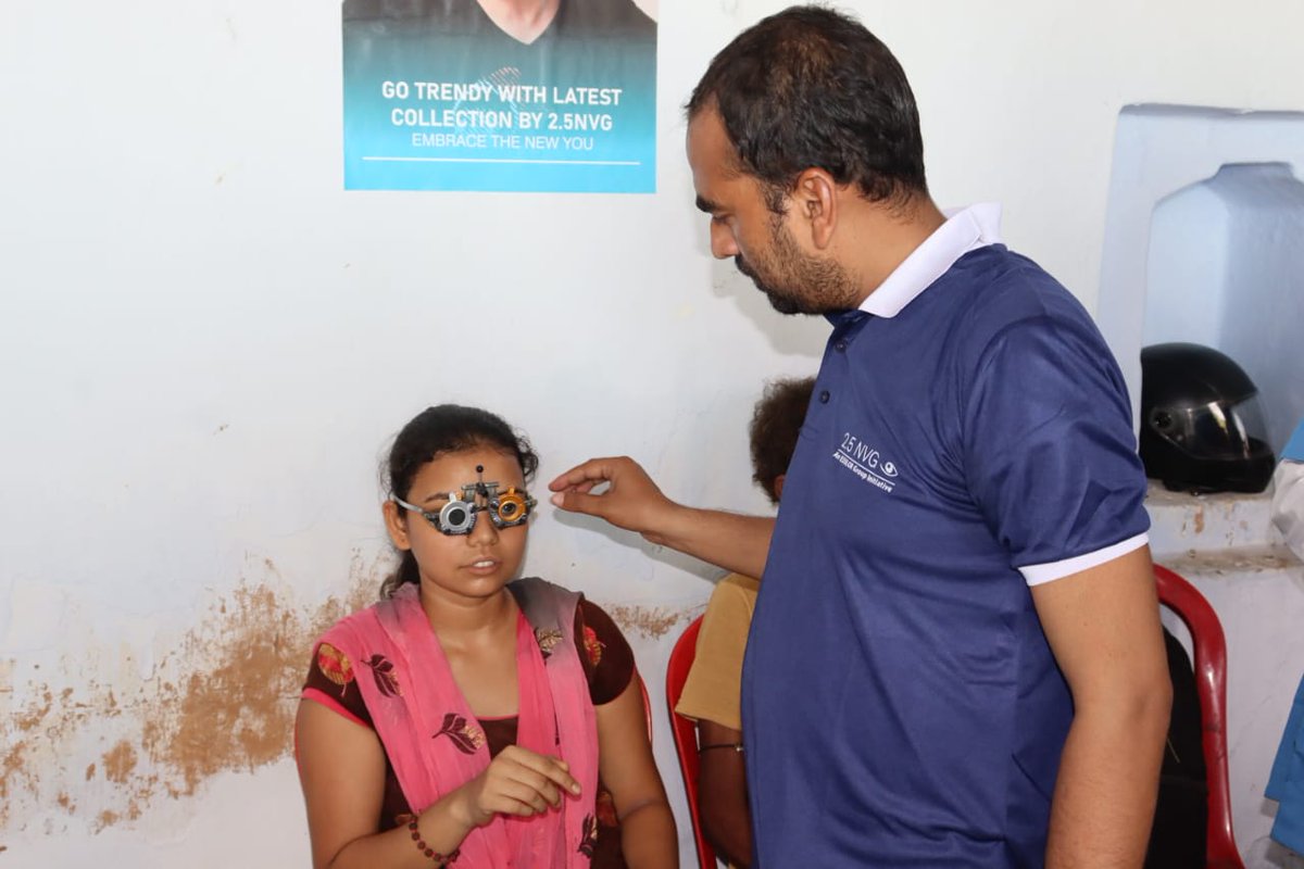 BABLEINDIA's tweet image. The camp participants come from different legs of the society, belong to different communities and are of various age. This #WorldSightDay they come together to take a pledge for their #RightToSee 
@essilorindia @OneSightOrg @Sardavishnu