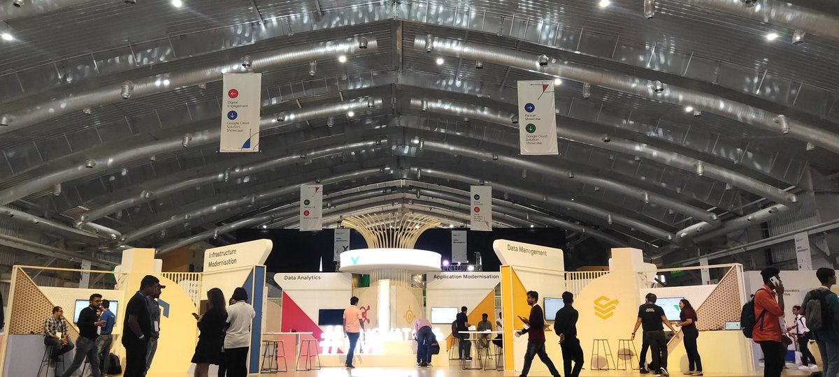 khalid_mayana's tweet photo. Love Google cloud next Environment #GoogleCloudNext #innovatorshive https://t.co/MhESCmmToM
