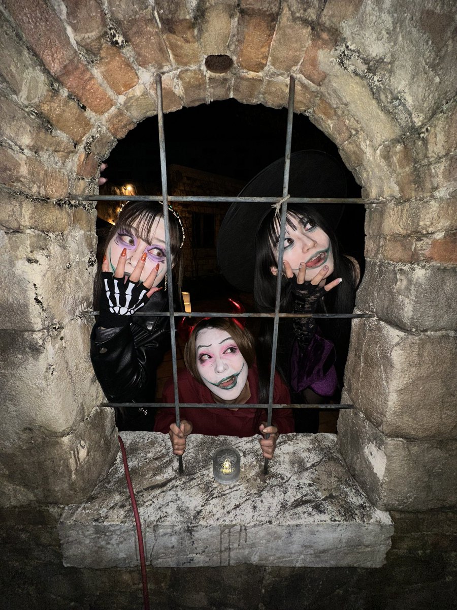 shell_8810's tweet photo. 【コラボ情報】

ポップ・ヴィランズchにて10月19日(水)21時This is H alloween再現カバー動画プレミア公開！👻🖤

女子チームでロックショックバレルをやったよ！😎

19日の21時にみんなで観に行こーーー！🤩❤️

#ポップヴィランズ
#ハロウィン
#Dハロ 
#ナイトメア
#ロックショックバレル https://t.co/RcvgneJ6f0